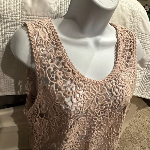 Ann Taylor‎ Loft top - NWT - Picture 4 of 7